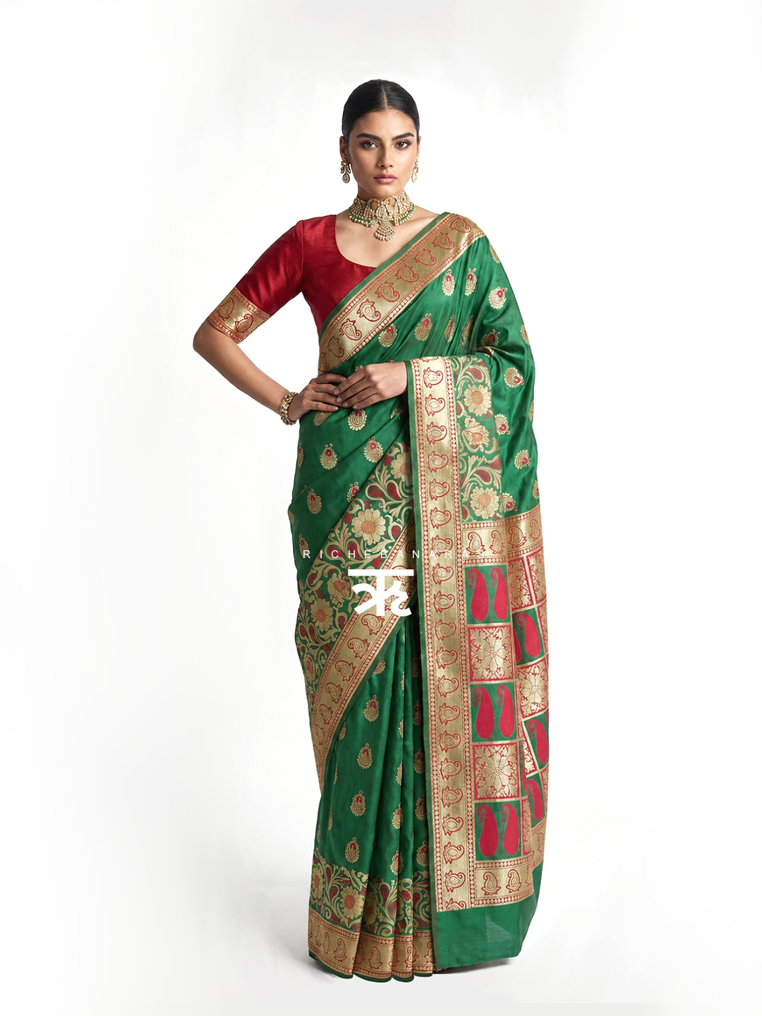 Evergreen Élan Meenakari Art Silk Banarasi Saree